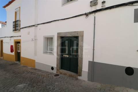Moradia T2 Venda em Évora (São Mamede, Sé, São Pedro e Santo Antão),Évora