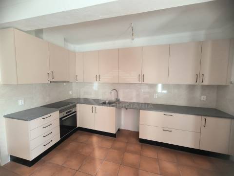 Moradia T3 Venda em Vila Nova da Baronia,Alvito