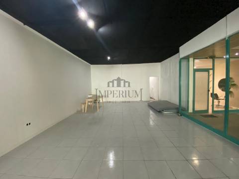 Loja  Arrendamento em Carregado e Cadafais,Alenquer