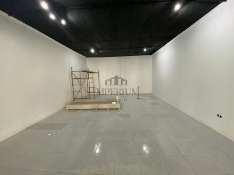 Loja  Arrendamento em Carregado e Cadafais,Alenquer