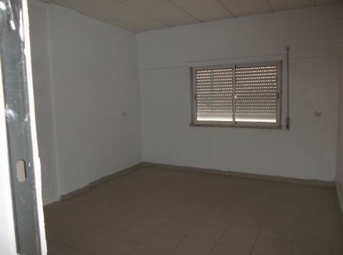 Loja  Venda em Carregado e Cadafais,Alenquer