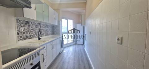 Apartamento T3 Arrendamento em Póvoa de Santo Adrião e Olival Basto,Odivelas