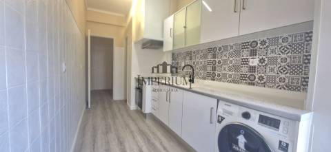 Apartamento T3 Arrendamento em Póvoa de Santo Adrião e Olival Basto,Odivelas