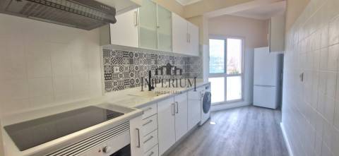 Apartamento T3 Arrendamento em Póvoa de Santo Adrião e Olival Basto,Odivelas