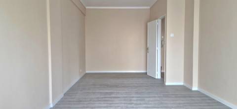 Apartamento T3 Arrendamento em Póvoa de Santo Adrião e Olival Basto,Odivelas