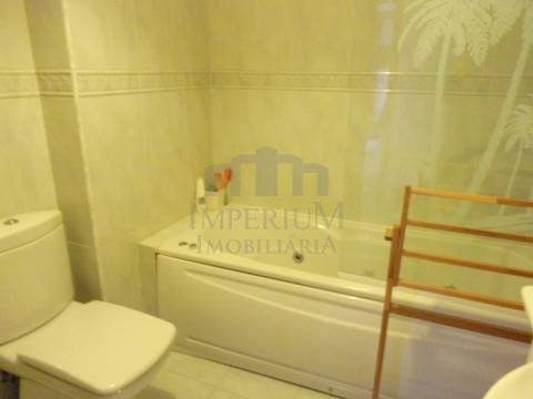 Apartamento T2 Arrendamento em Carregado e Cadafais,Alenquer