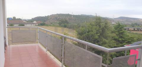 Apartamento T2 Arrendamento em Carregado e Cadafais,Alenquer