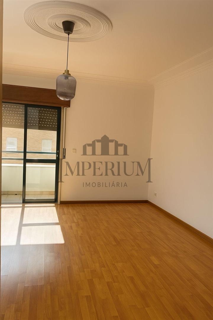 Apartamento T3 Venda em Carregado e Cadafais,Alenquer