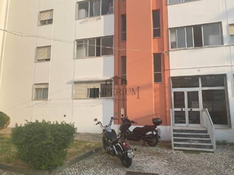Apartamento T3 Venda em Carregado e Cadafais,Alenquer