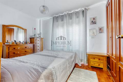 Apartamento T2 Venda em Carregado e Cadafais,Alenquer