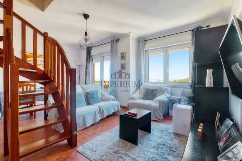 Apartamento T2 Venda em Carregado e Cadafais,Alenquer