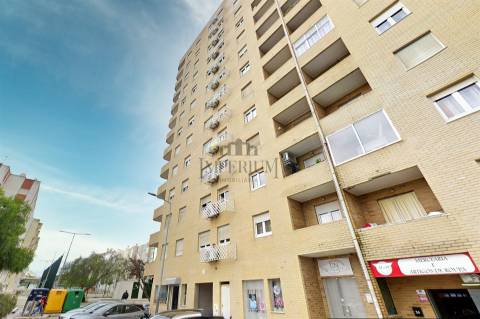 Apartamento T2 Venda em Carregado e Cadafais,Alenquer