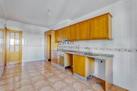 Apartamento T2 Venda em Carregado e Cadafais,Alenquer