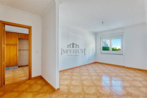 Apartamento T2 Venda em Carregado e Cadafais,Alenquer