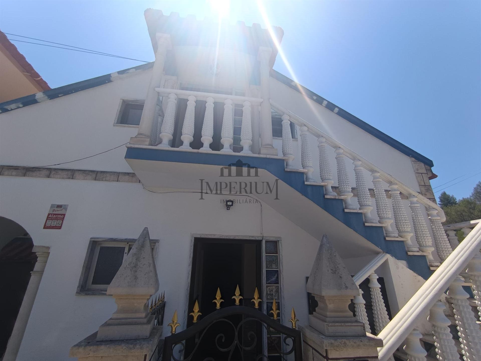 Andar Moradia T2 Arrendamento em Alenquer (Santo Estêvão e Triana),Alenquer