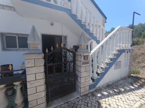 Andar Moradia T2 Arrendamento em Alenquer (Santo Estêvão e Triana),Alenquer