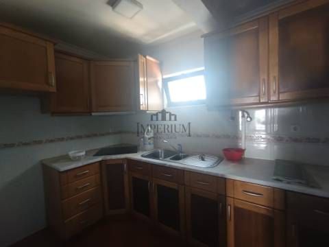 Andar Moradia T2 Arrendamento em Alenquer (Santo Estêvão e Triana),Alenquer