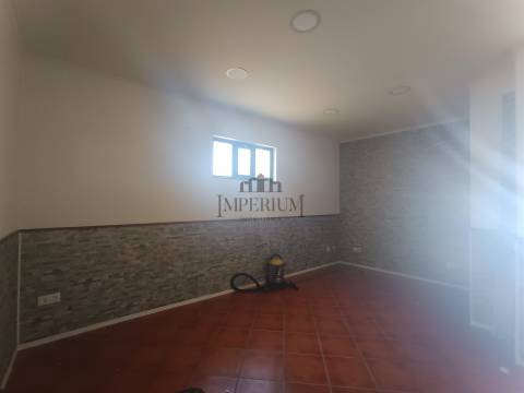 Andar Moradia T2 Arrendamento em Alenquer (Santo Estêvão e Triana),Alenquer