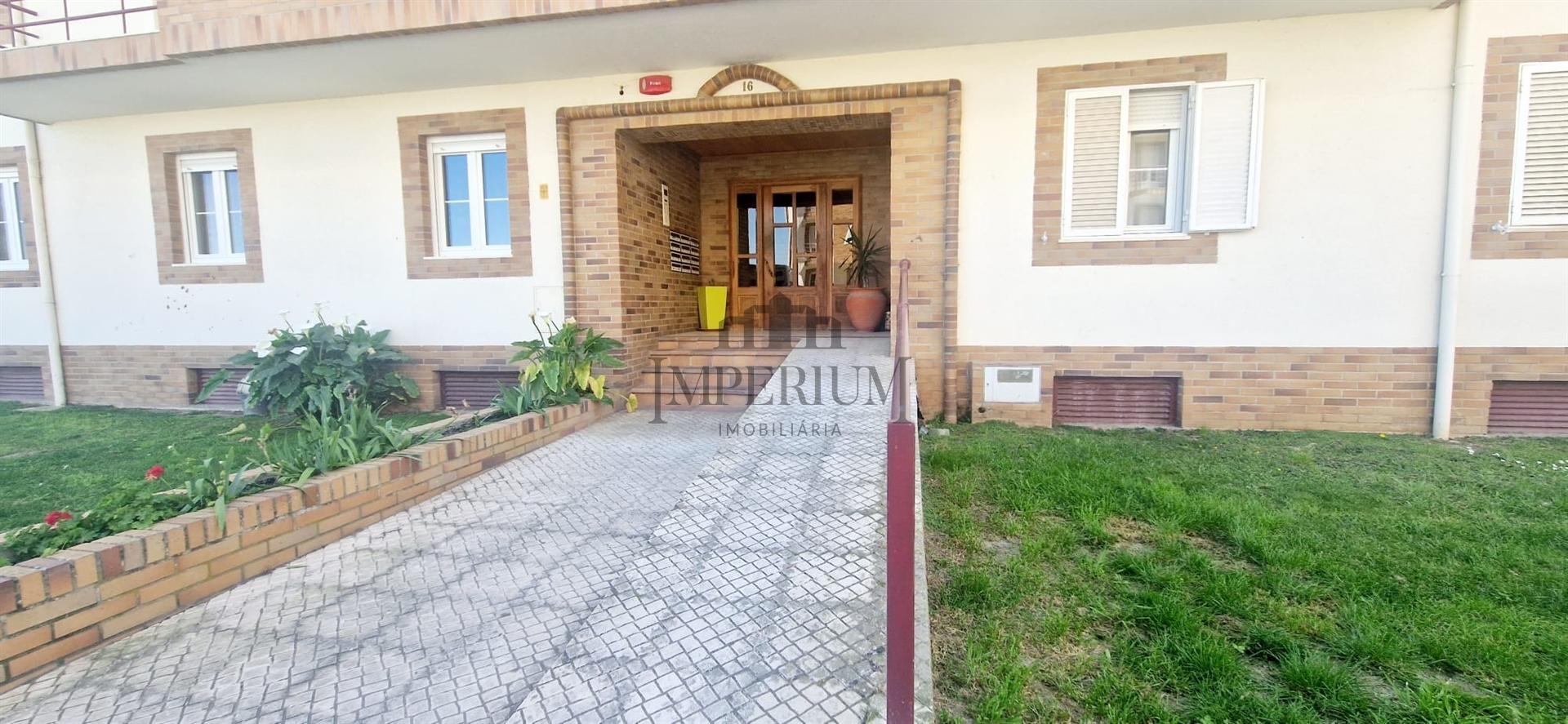 Apartamento T3 Venda em Carregado e Cadafais,Alenquer