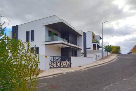 Moradia T3 Venda em Alenquer (Santo Estêvão e Triana),Alenquer