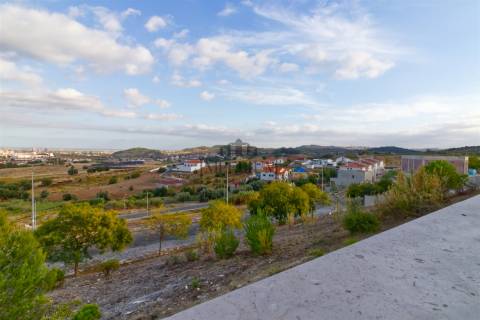 Moradia T3 Venda em Alenquer (Santo Estêvão e Triana),Alenquer