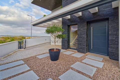 Moradia T3 Venda em Alenquer (Santo Estêvão e Triana),Alenquer