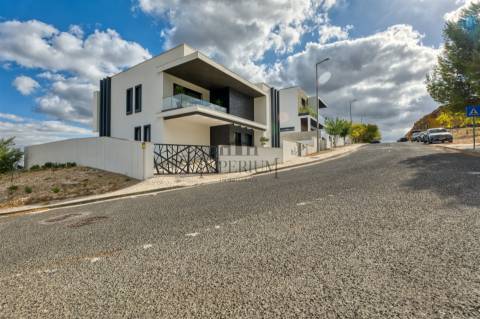 Moradia T3 Venda em Alenquer (Santo Estêvão e Triana),Alenquer