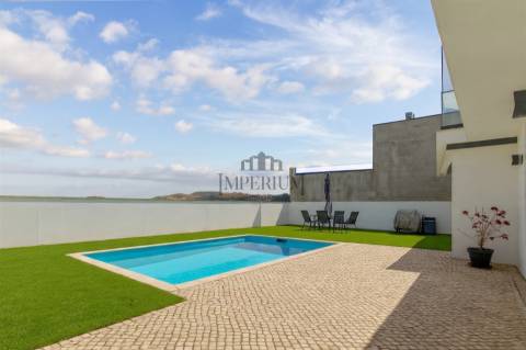 Moradia T3 Venda em Alenquer (Santo Estêvão e Triana),Alenquer