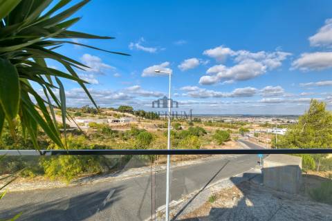 Moradia T3 Venda em Alenquer (Santo Estêvão e Triana),Alenquer