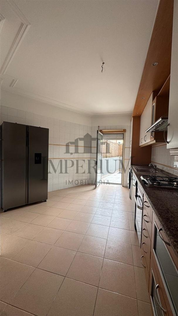 Apartamento T3 Venda em Carregado e Cadafais,Alenquer