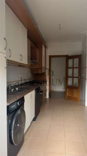 Apartamento T3 Venda em Carregado e Cadafais,Alenquer