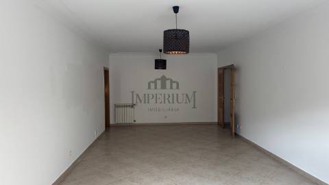 Apartamento T3 Venda em Carregado e Cadafais,Alenquer