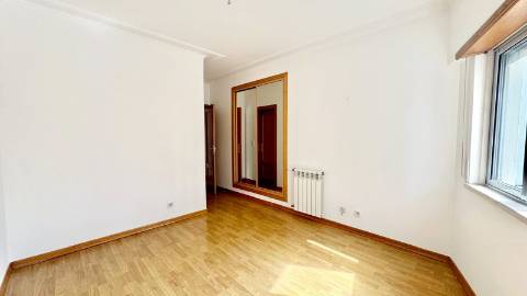 Apartamento T3 Venda em Carregado e Cadafais,Alenquer