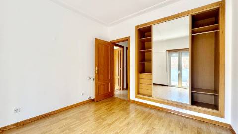 Apartamento T3 Venda em Carregado e Cadafais,Alenquer