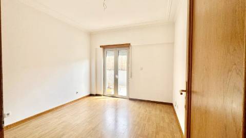 Apartamento T3 Venda em Carregado e Cadafais,Alenquer