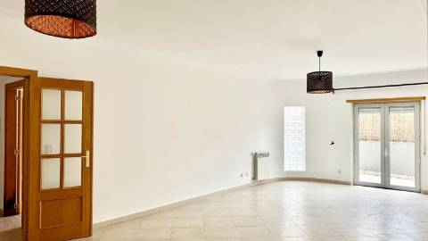 Apartamento T3 Venda em Carregado e Cadafais,Alenquer