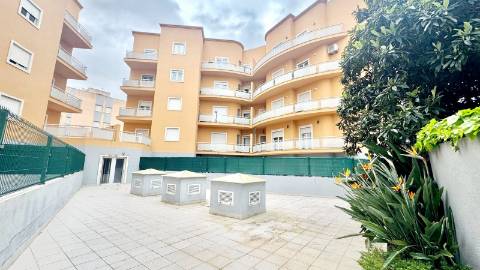Apartamento T3 Venda em Carregado e Cadafais,Alenquer