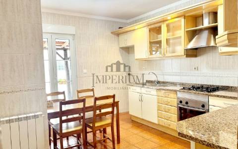 Apartamento T3 Venda em Carregado e Cadafais,Alenquer