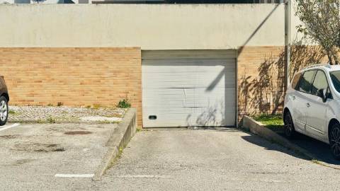 Garagem  Venda em Carregado e Cadafais,Alenquer