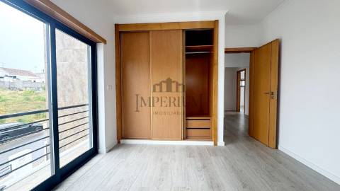 Moradia T5 Venda em Laranjeiro e Feijó,Almada