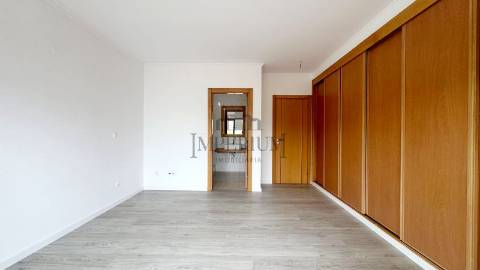 Moradia T5 Venda em Laranjeiro e Feijó,Almada