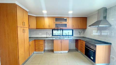 Moradia T5 Venda em Laranjeiro e Feijó,Almada