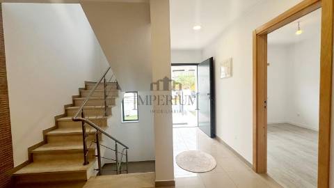 Moradia T5 Venda em Laranjeiro e Feijó,Almada