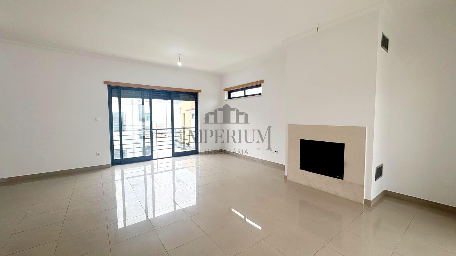 Moradia T5 Venda em Laranjeiro e Feijó,Almada