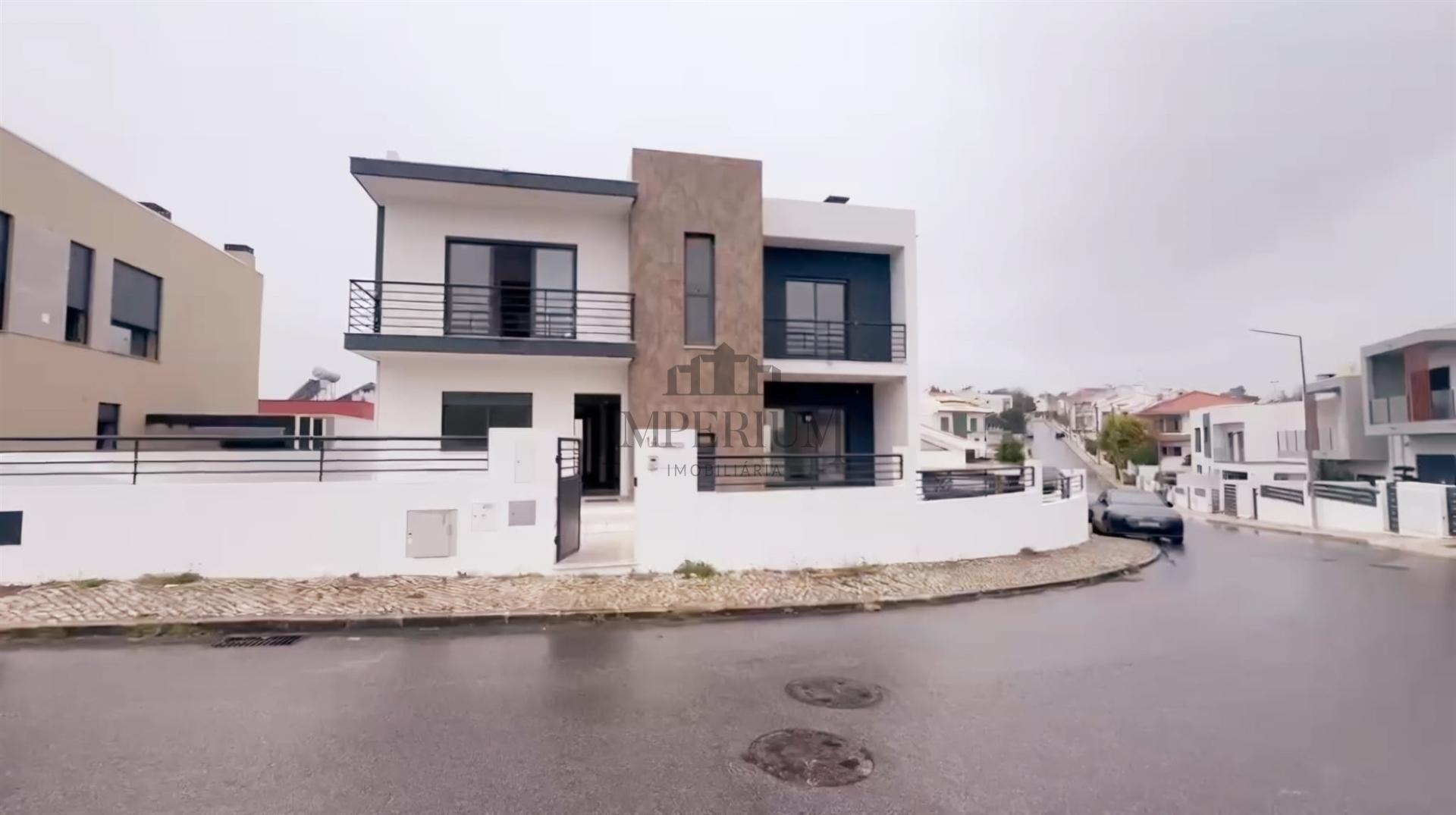 Moradia T5 Venda em Laranjeiro e Feijó,Almada