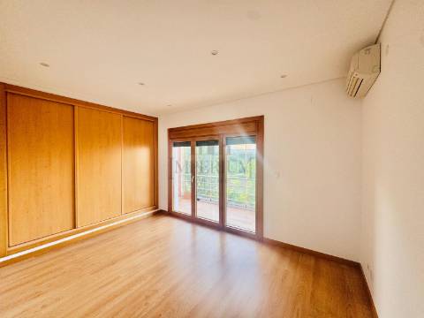 Apartamento T3 Venda em Odivelas,Odivelas