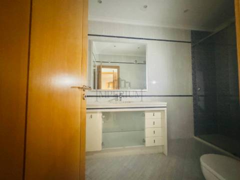 Apartamento T3 Venda em Odivelas,Odivelas