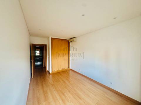 Apartamento T3 Venda em Odivelas,Odivelas