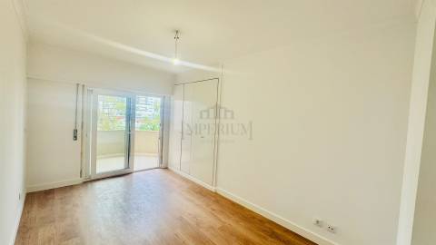 Apartamento T3 Venda em São Domingos de Benfica,Lisboa