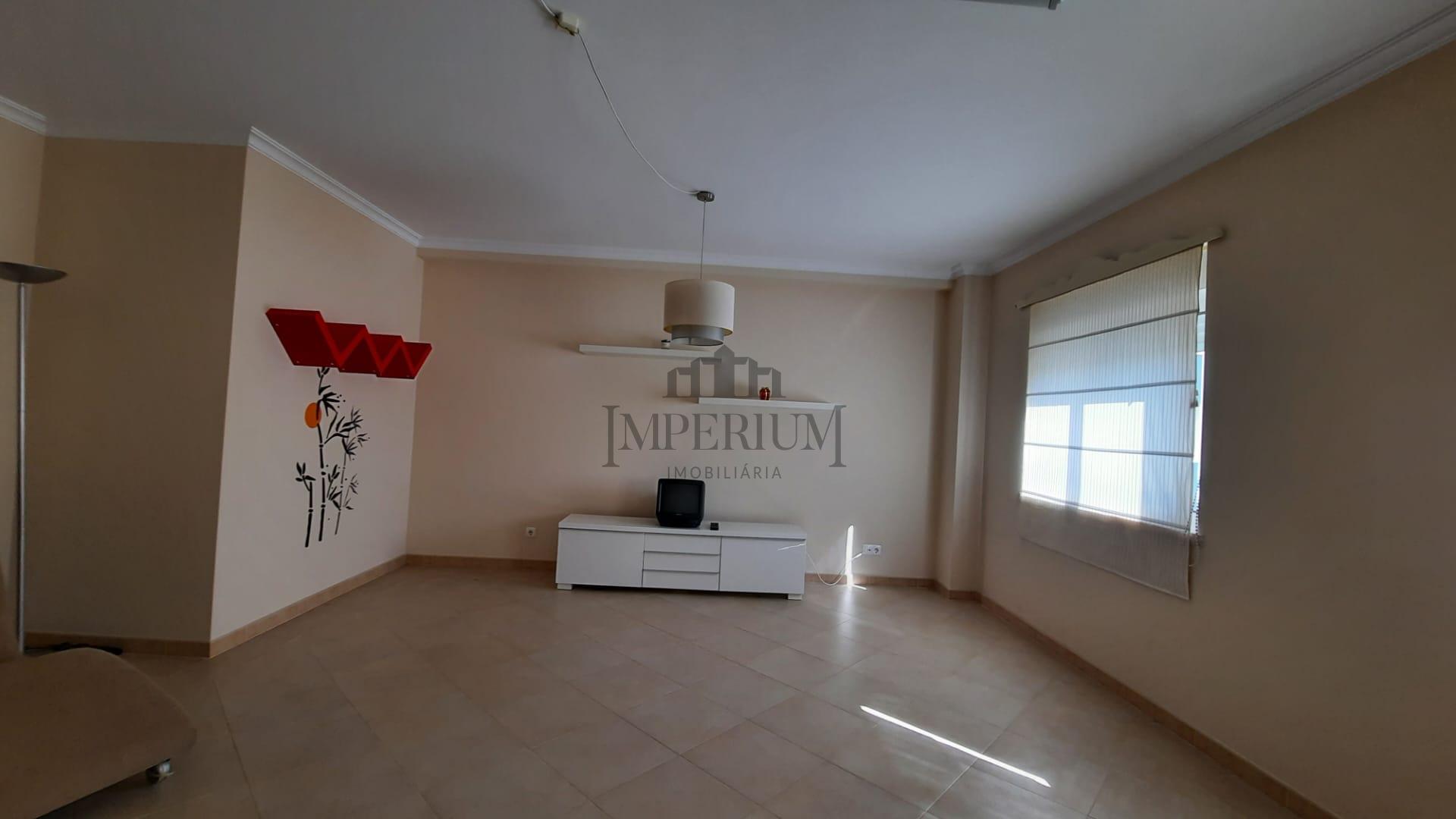 Apartamento T1 Arrendamento em Carregado e Cadafais,Alenquer